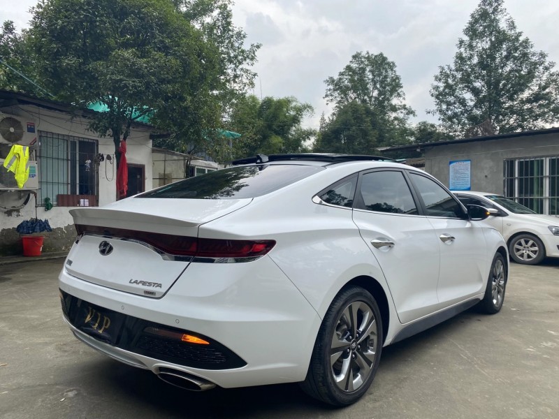 成都19年现代菲斯塔1