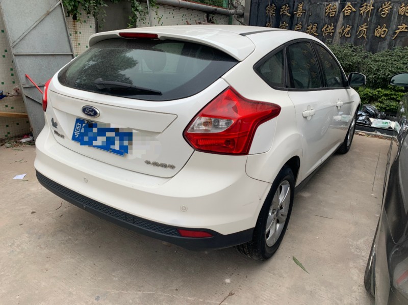 东莞13年福特福克斯2