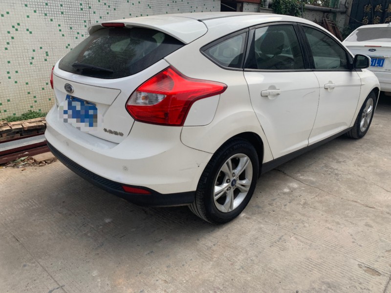 东莞13年福特福克斯1