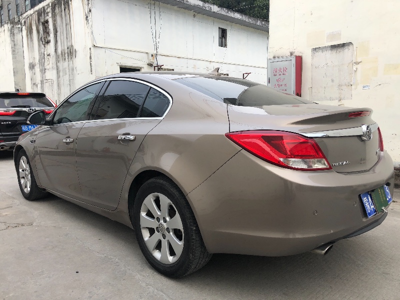 深圳11年别克君威1