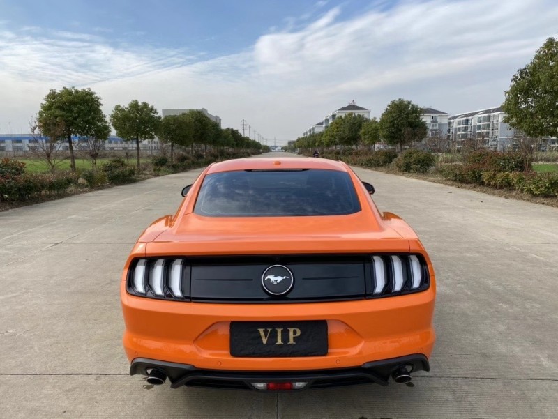 盐城20年福特野马2