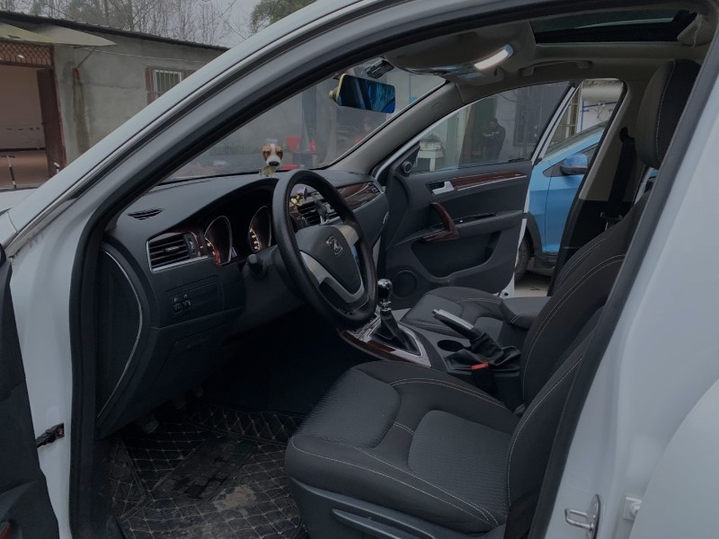 成都17年众泰T6001