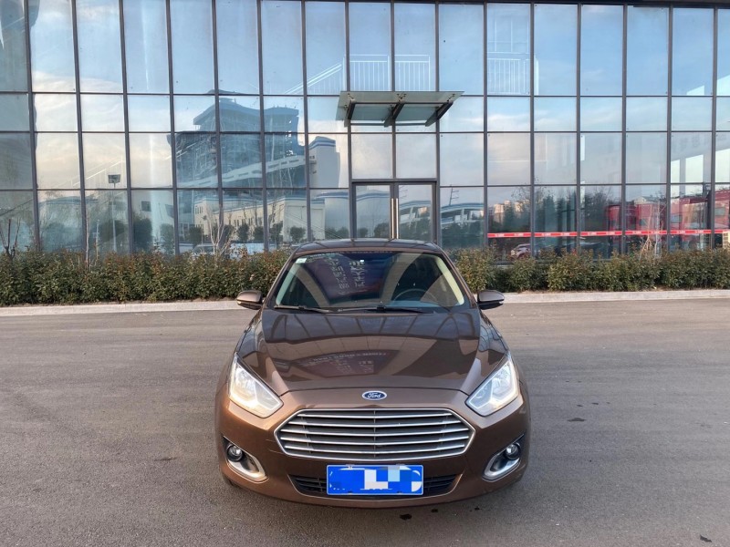 70 万品牌:福睿斯表显里程8万公里以上上牌时间2016-06排放标准2.