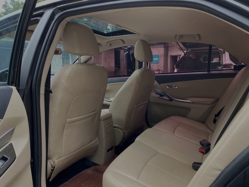 成都17年众泰Z3005