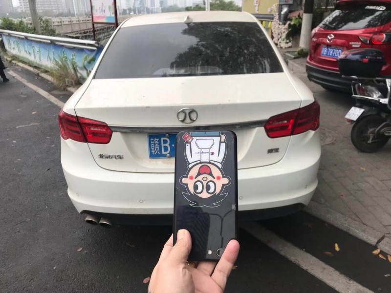 贛州19年北汽紳寶D701