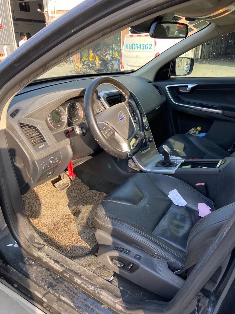 东莞11年沃尔沃XC604