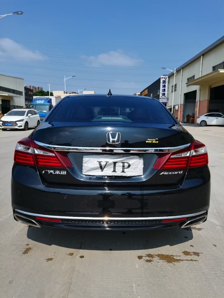 东莞16年本田雅阁1