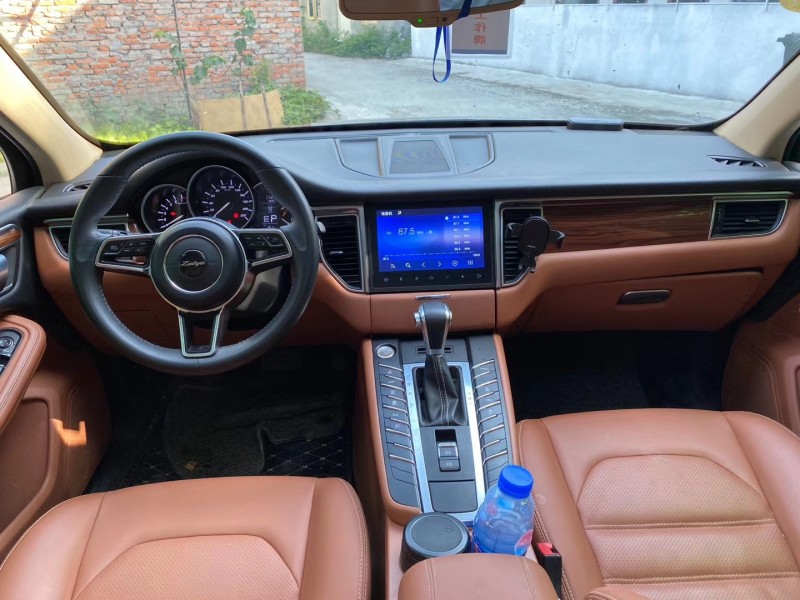 成都18年众泰SR95