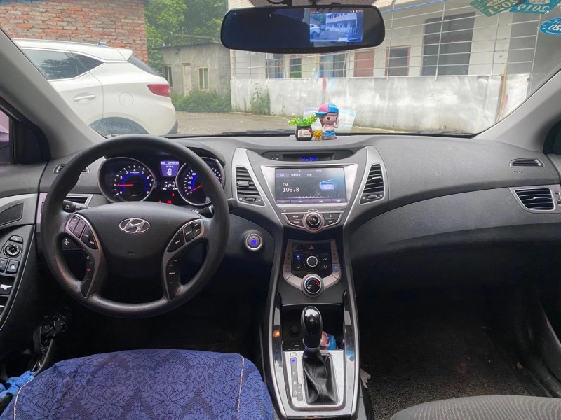 成都17年现代朗动5