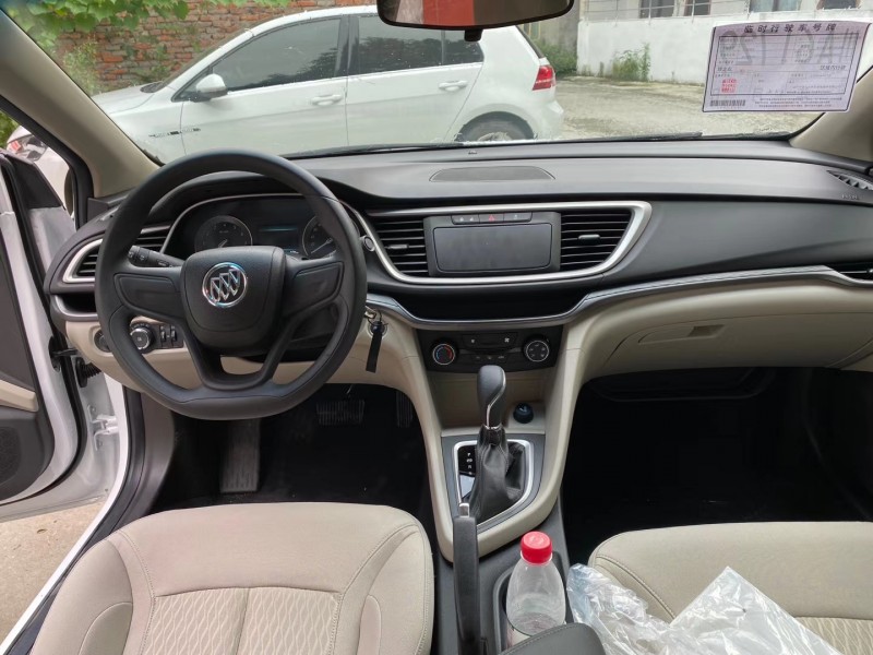 成都20年别克英朗GT5