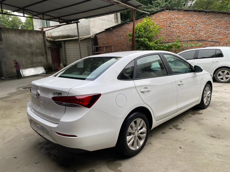 成都20年别克英朗GT9