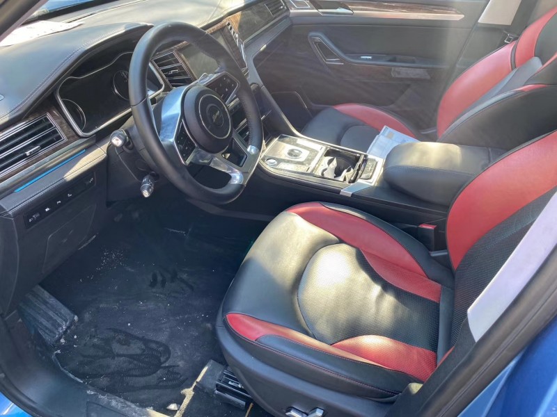 成都20年众泰大迈X74