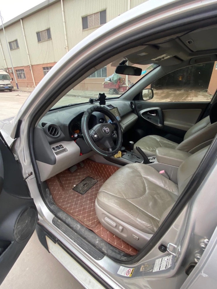 东莞10年丰田RAV45