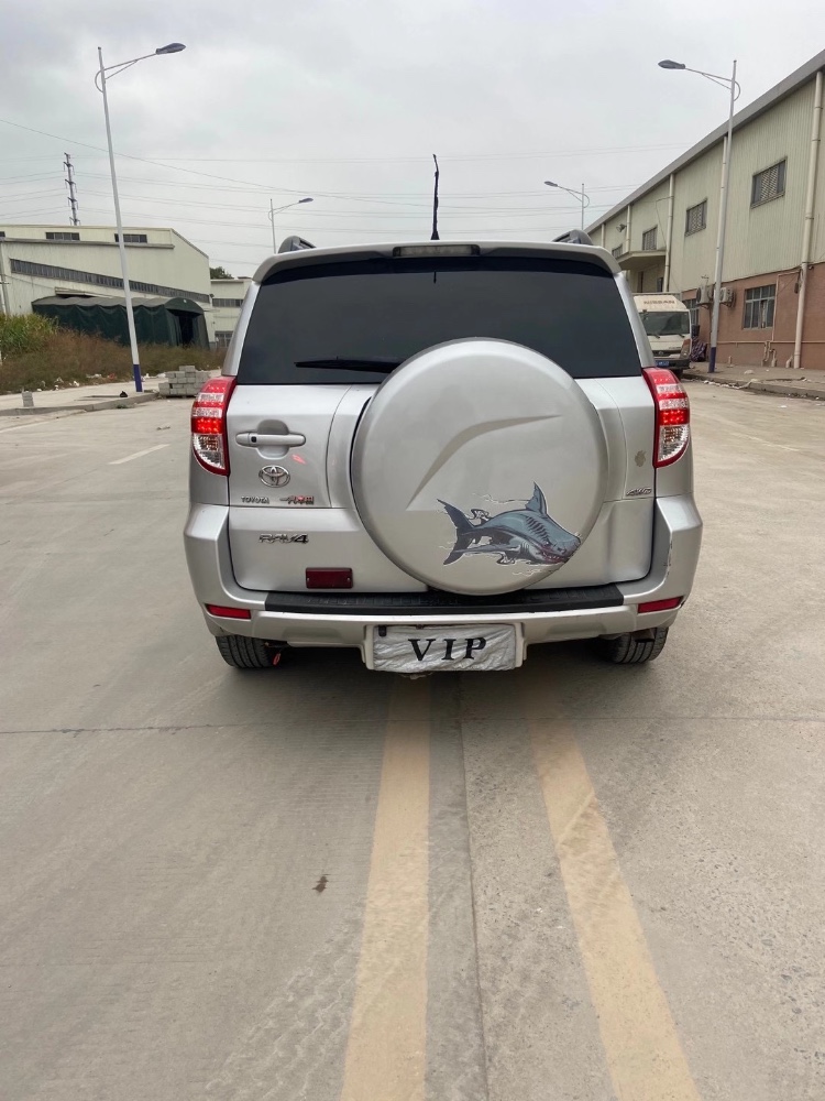 东莞10年丰田RAV47