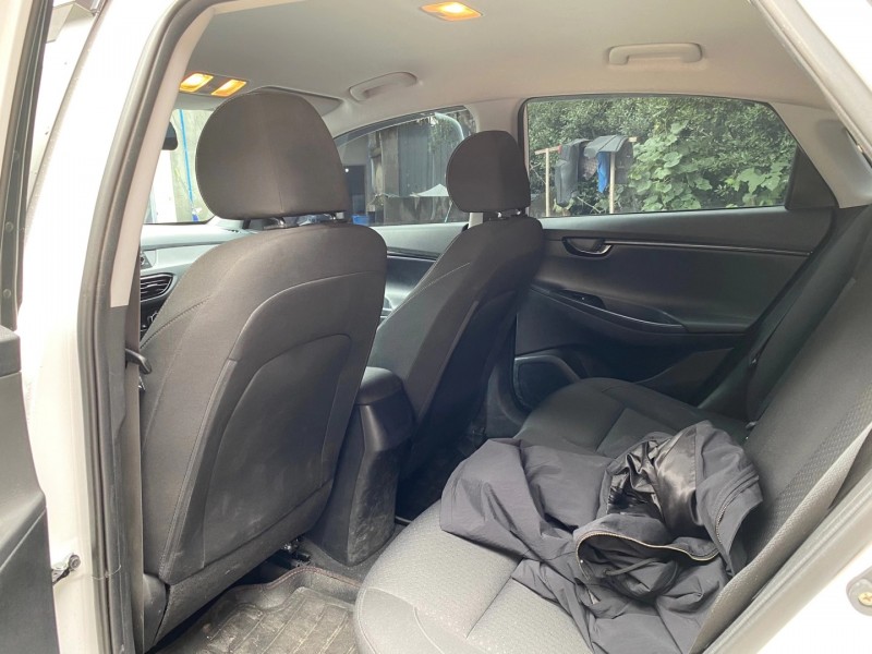 成都20年现代悦动4