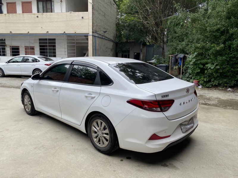 成都20年现代悦动9