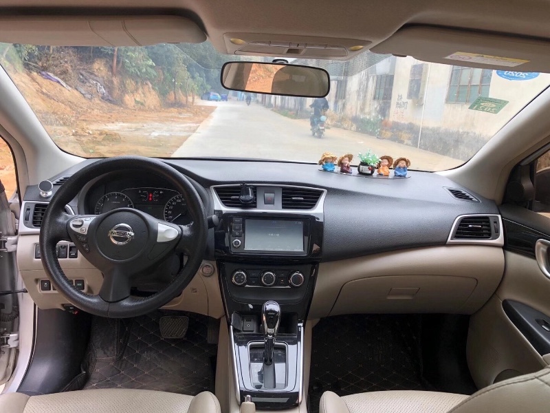 江门17年日产轩逸6