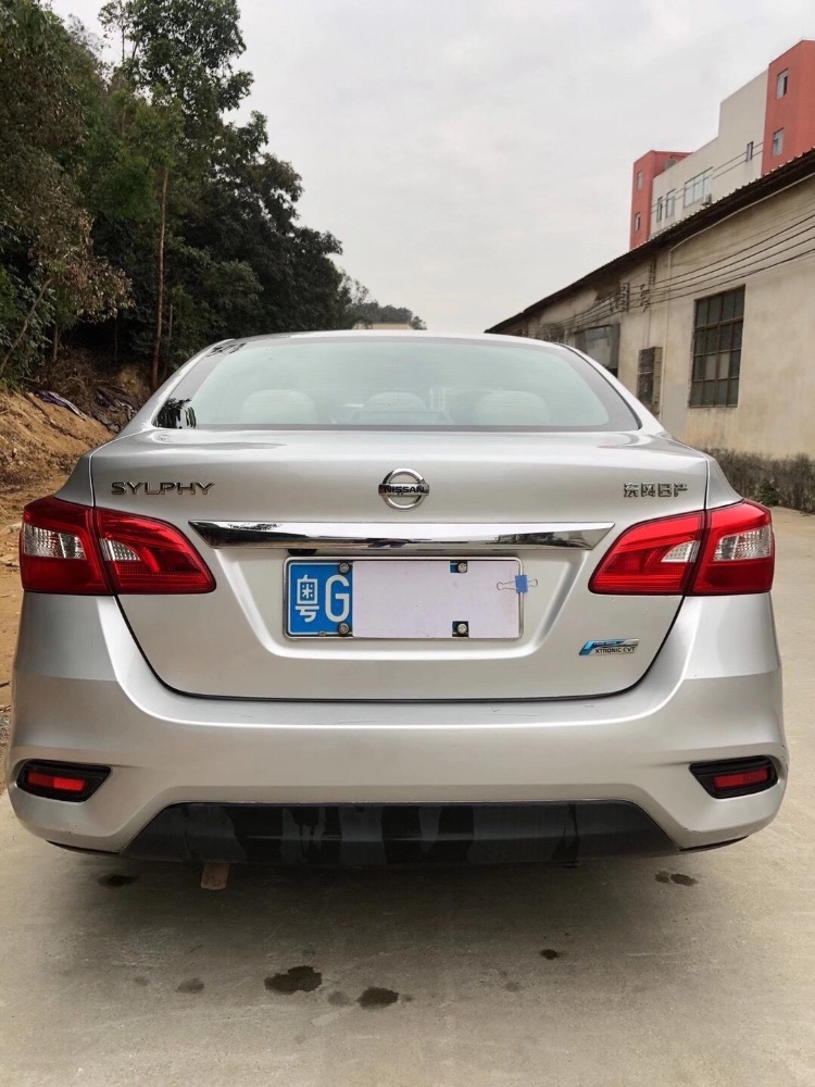 江门17年日产轩逸7