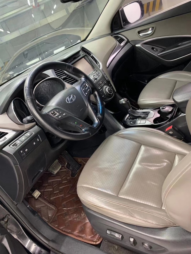 成都13年现代新胜达6