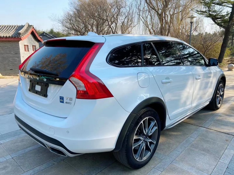 潍坊17年沃尔沃V606