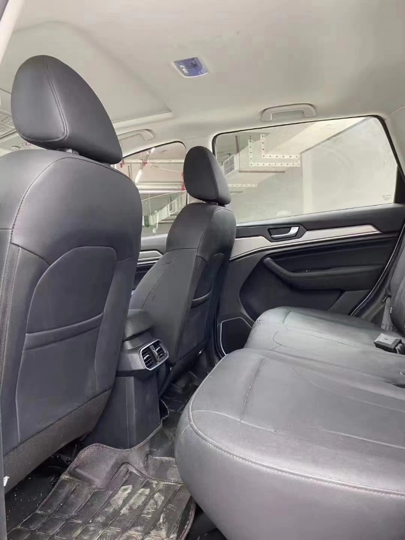 成都20年长城哈弗H67