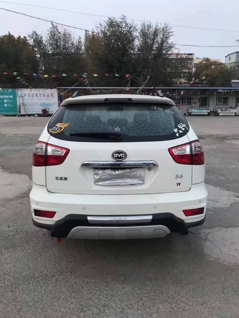 济南15年比亚迪S64