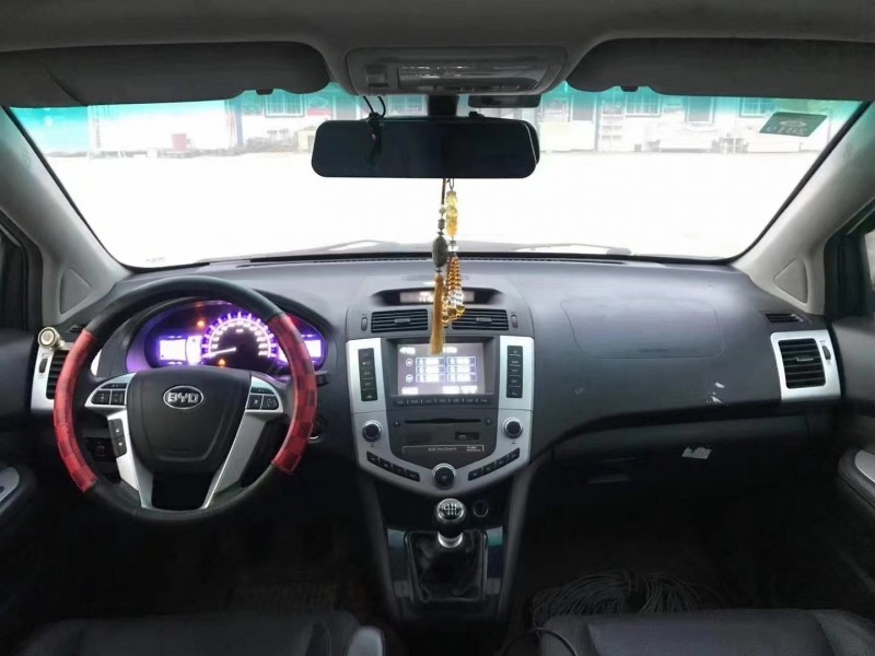 济南15年比亚迪S61