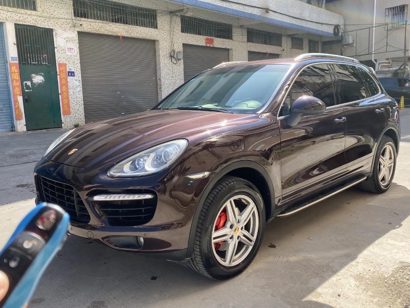 广州14年保时捷卡宴2