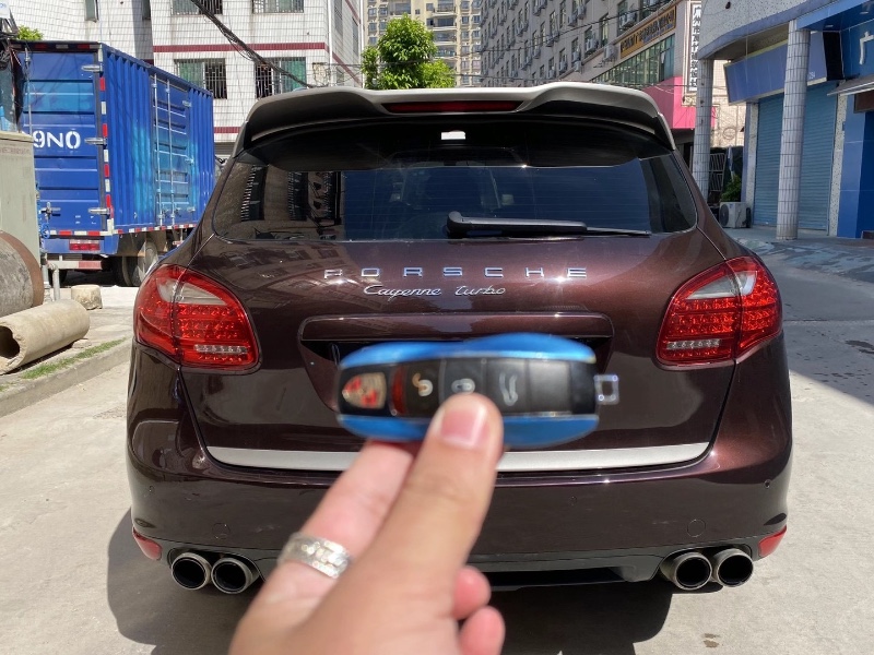 广州14年保时捷卡宴7