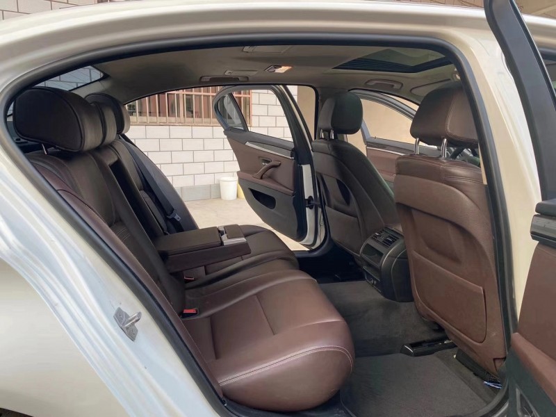 济南14年宝马5系8