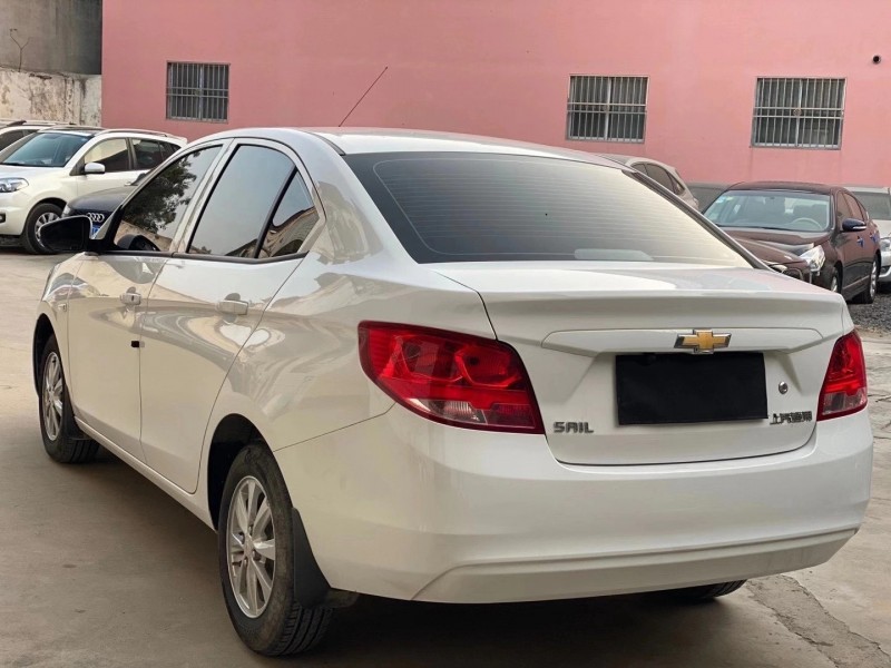 济南19年雪佛兰赛欧4