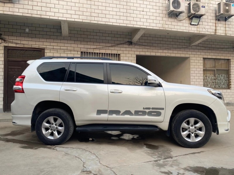 济南12年丰田普拉多3
