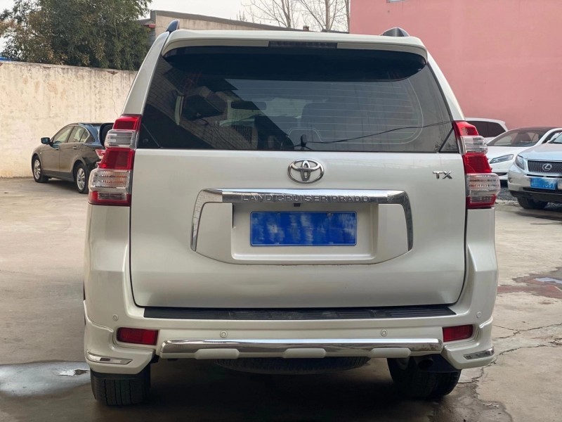 济南12年丰田普拉多5