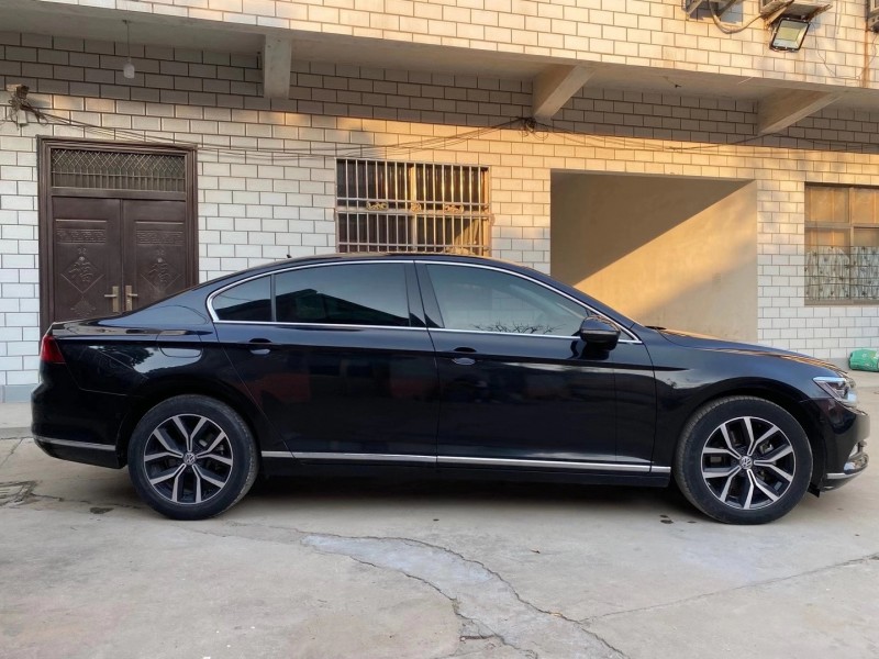 济南17年大众迈腾3