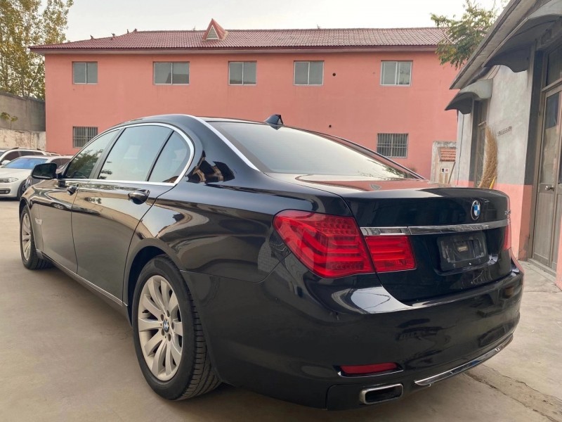 济南12年宝马7系4