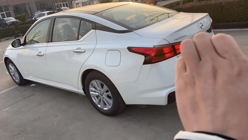 济南20年日产天籁4