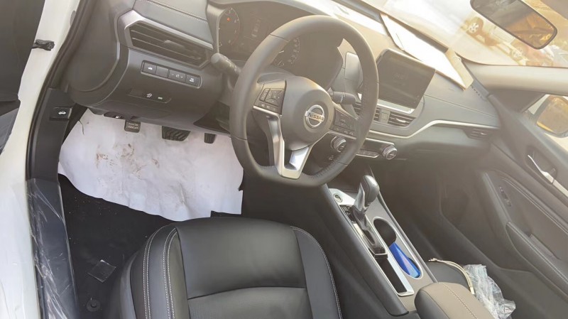 济南20年日产天籁5