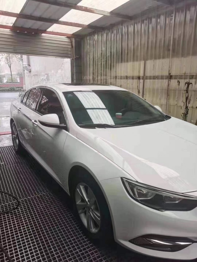 济南20年别克君威5