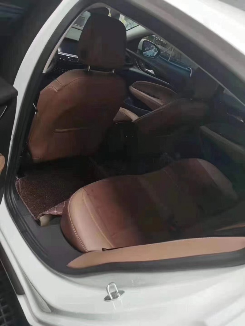 济南20年别克君威6