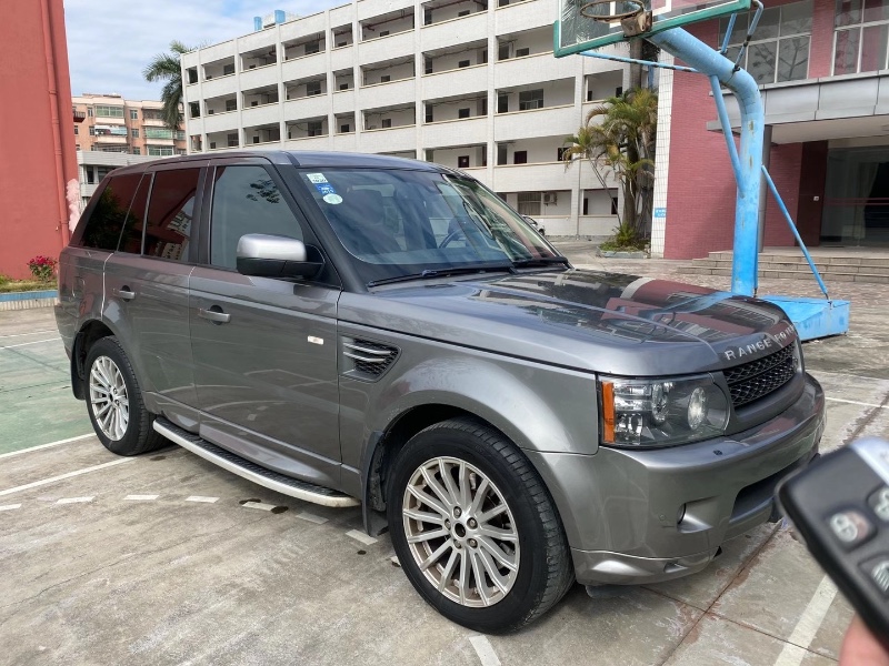 广州10年路虎揽胜运动3