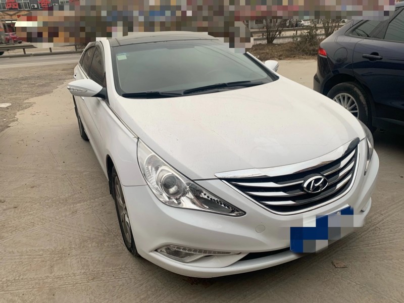 济南16年现代索纳塔八1