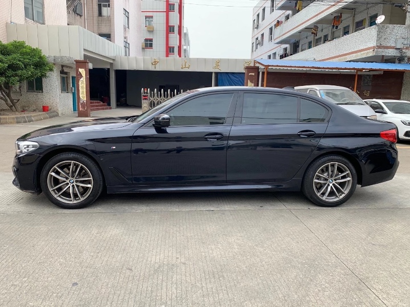 中山19年宝马5系5