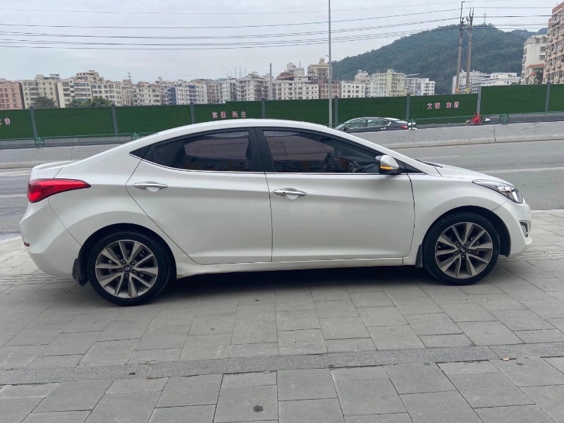 广州15年现代朗动2