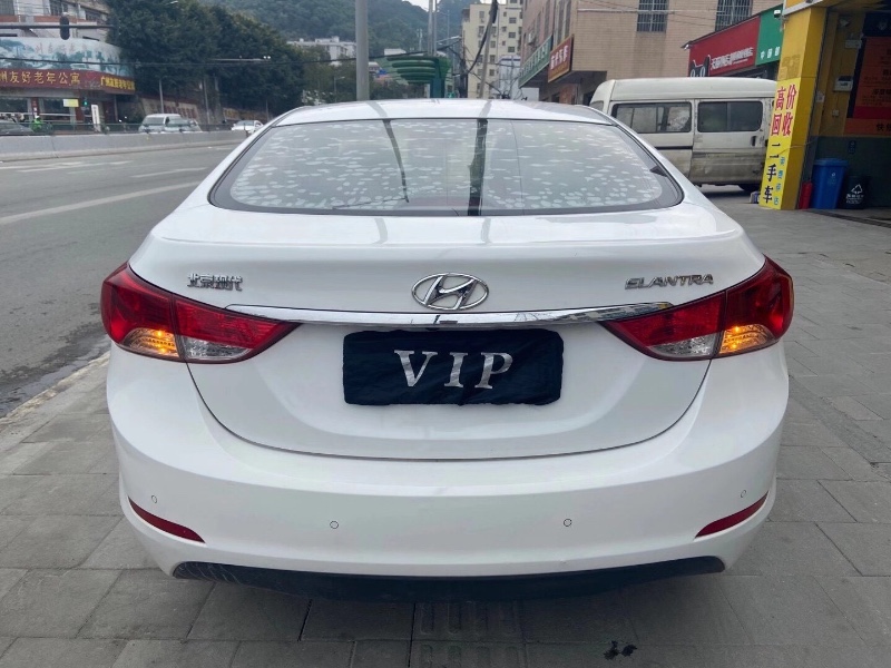 广州15年现代朗动4