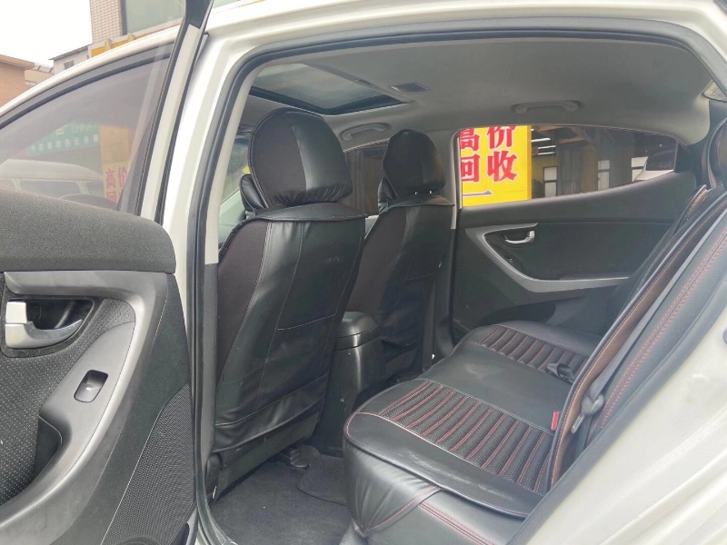 广州15年现代朗动5