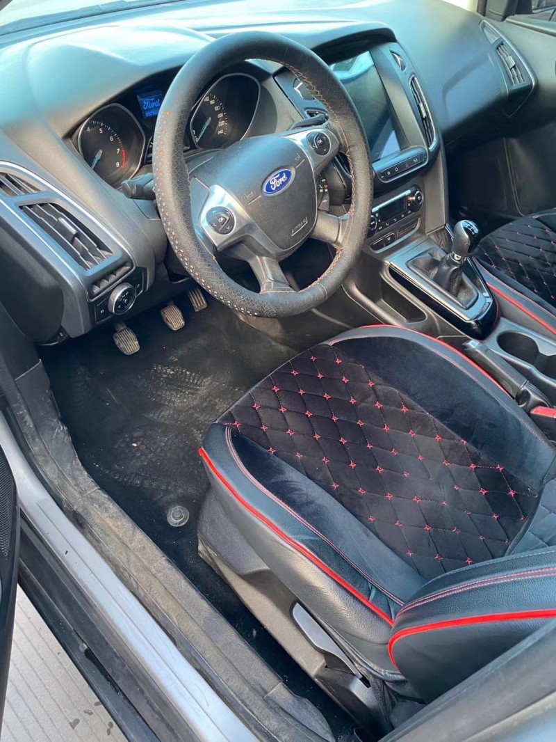 青岛13年福特福克斯2