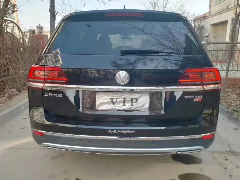 保定18年大众途昂9