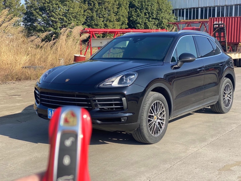 广州19年保时捷卡宴3