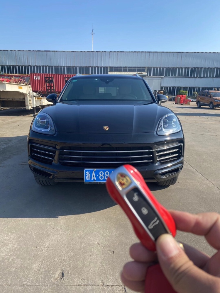 广州19年保时捷卡宴1