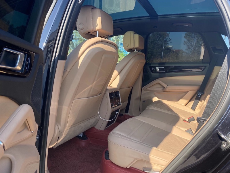 广州19年保时捷卡宴7